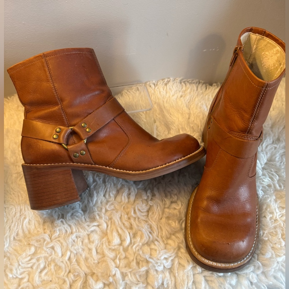 Vintage 90s Boot Leather Chunky Heel Harness Tan EUC sz 9